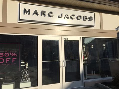 marc jacobs outlet mall.